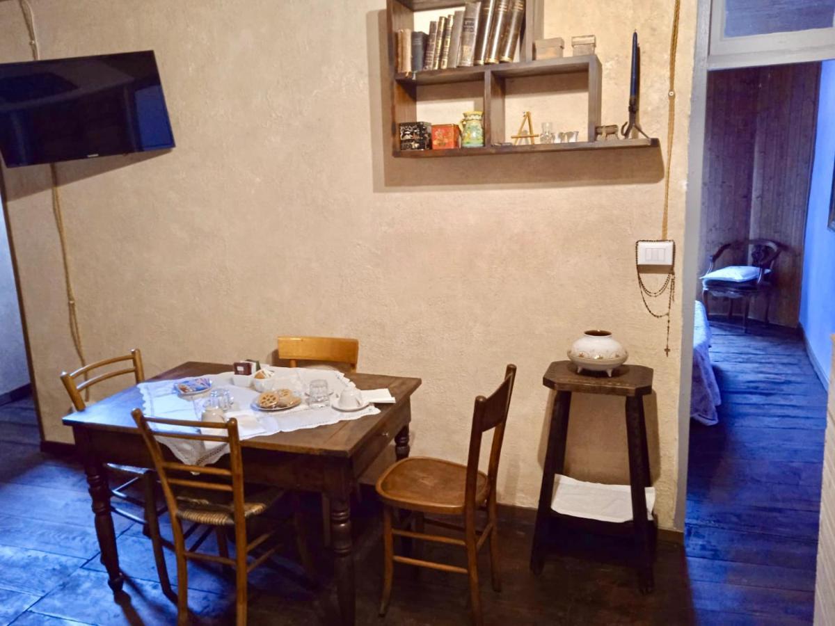 A Realdo - Casa Il Nido Delle Aquile Lägenhet Triora Exteriör bild
